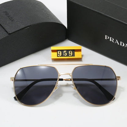959  Unisex Fashion Sunglasses with Box