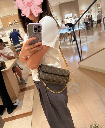 LVMB5   Exquisite Texture, High-Quality Women's Bag  20x10x5cm