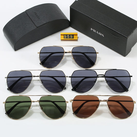 959  Unisex Fashion Sunglasses with Box