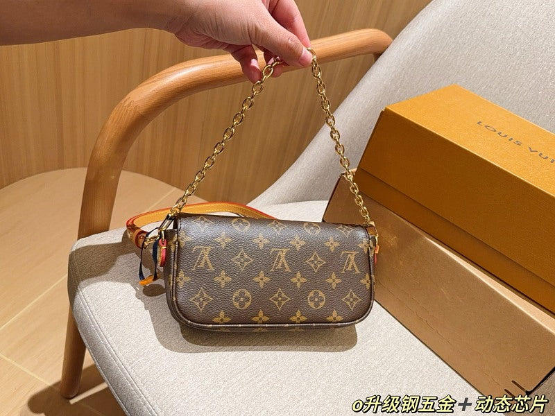LVMB5   Exquisite Texture, High-Quality Women's Bag  20x10x5cm