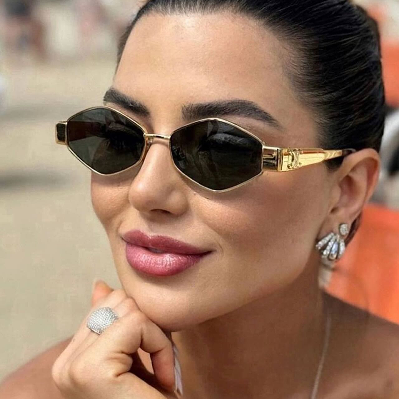 8005   Fashion Sunglasses, With Box