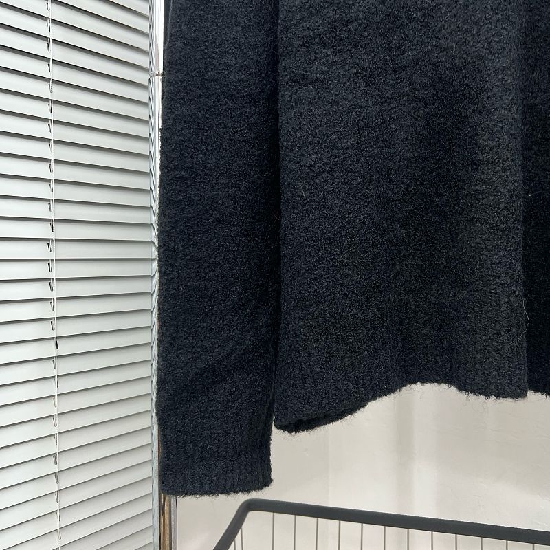 LC03   Men's and women's classic letter jacquard round neck sweater in front and back clothes