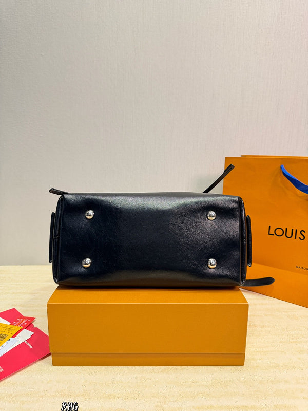 LVMB2  Minimalist & Premium Women's Bag  32x12x21cm